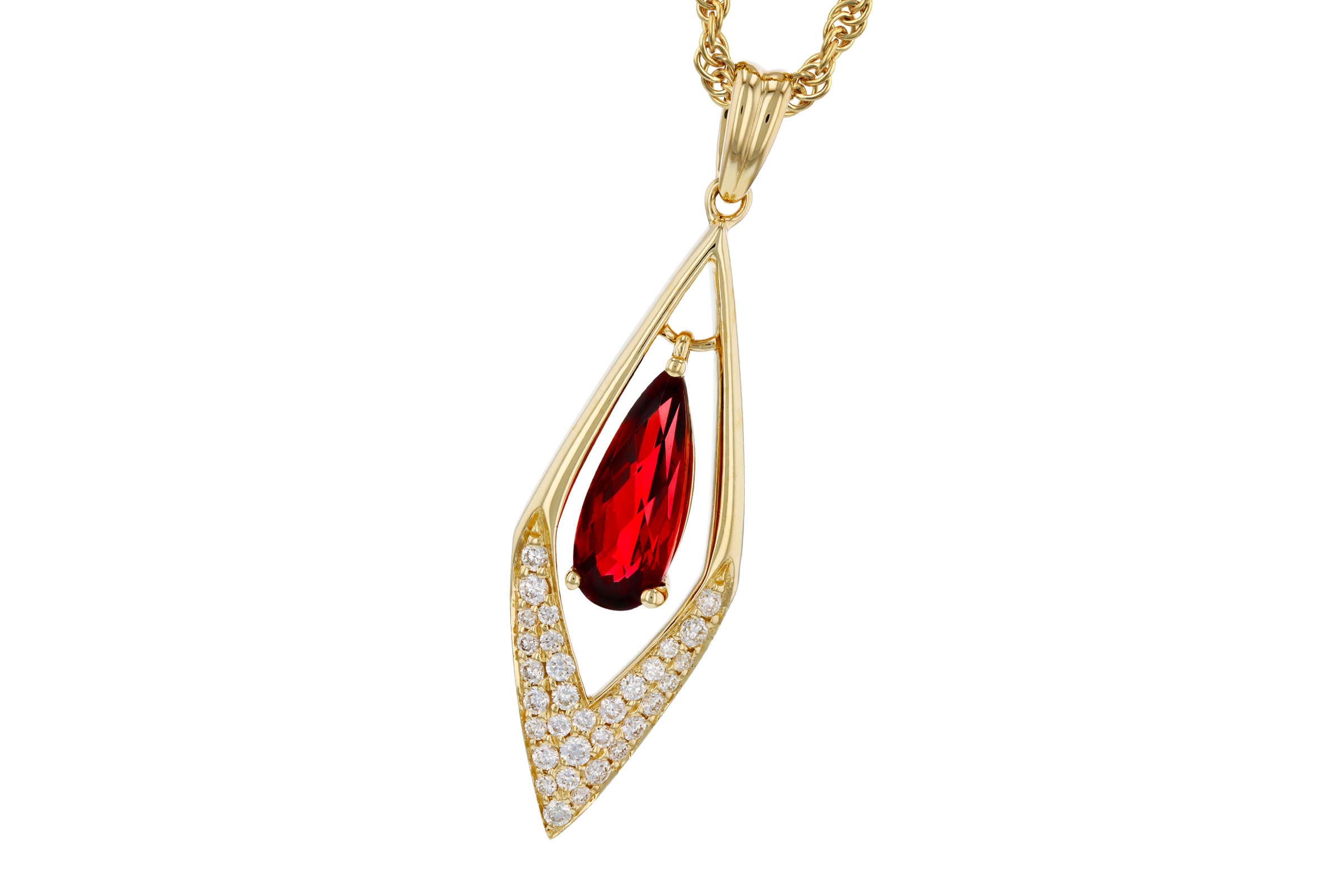 A294-47931: NECK .93 GARNET 1.10 TGW (10x4MM GAR)