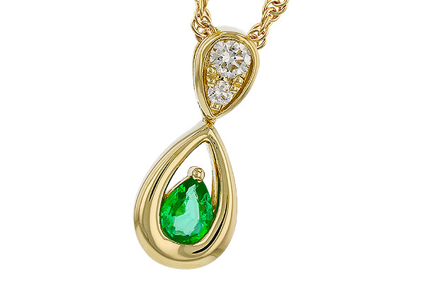 B293-58868: NECKLACE .10 EMERALD .16 TGW (4x3 EMER)