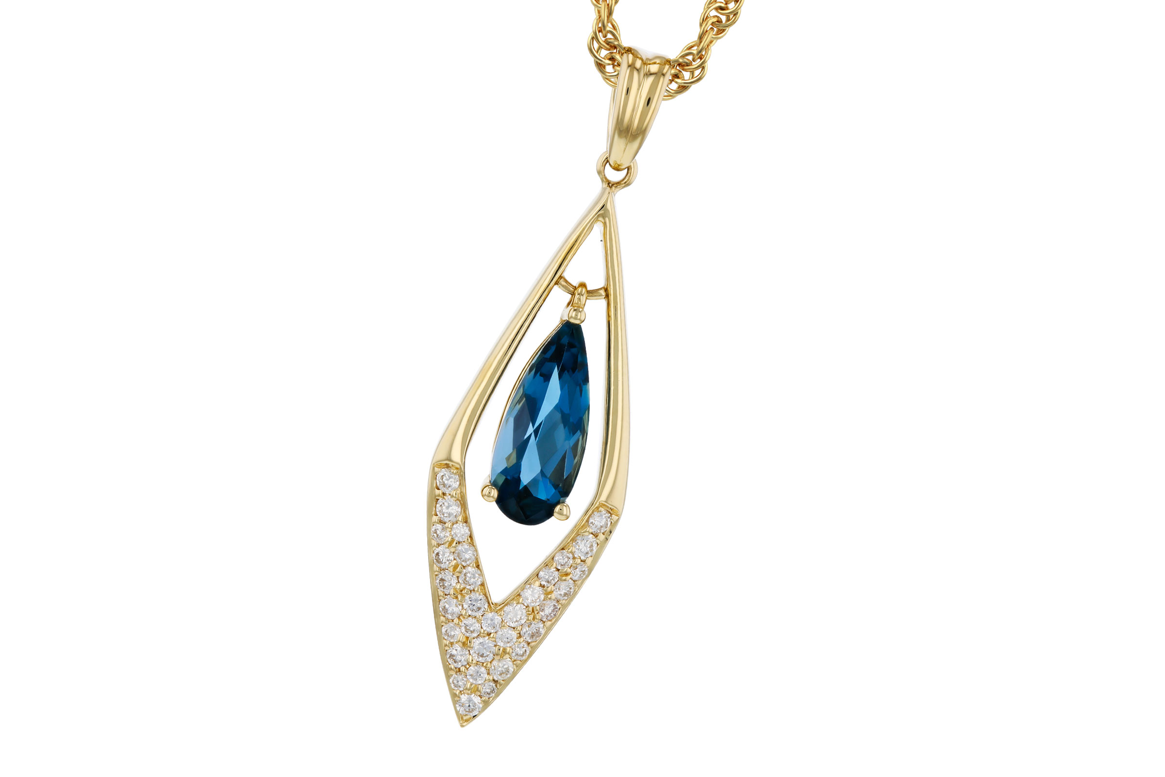 B294-47940: NECK .85 LONDON BLUE TOPAZ 1.02 TGW (10x4MM LBT)