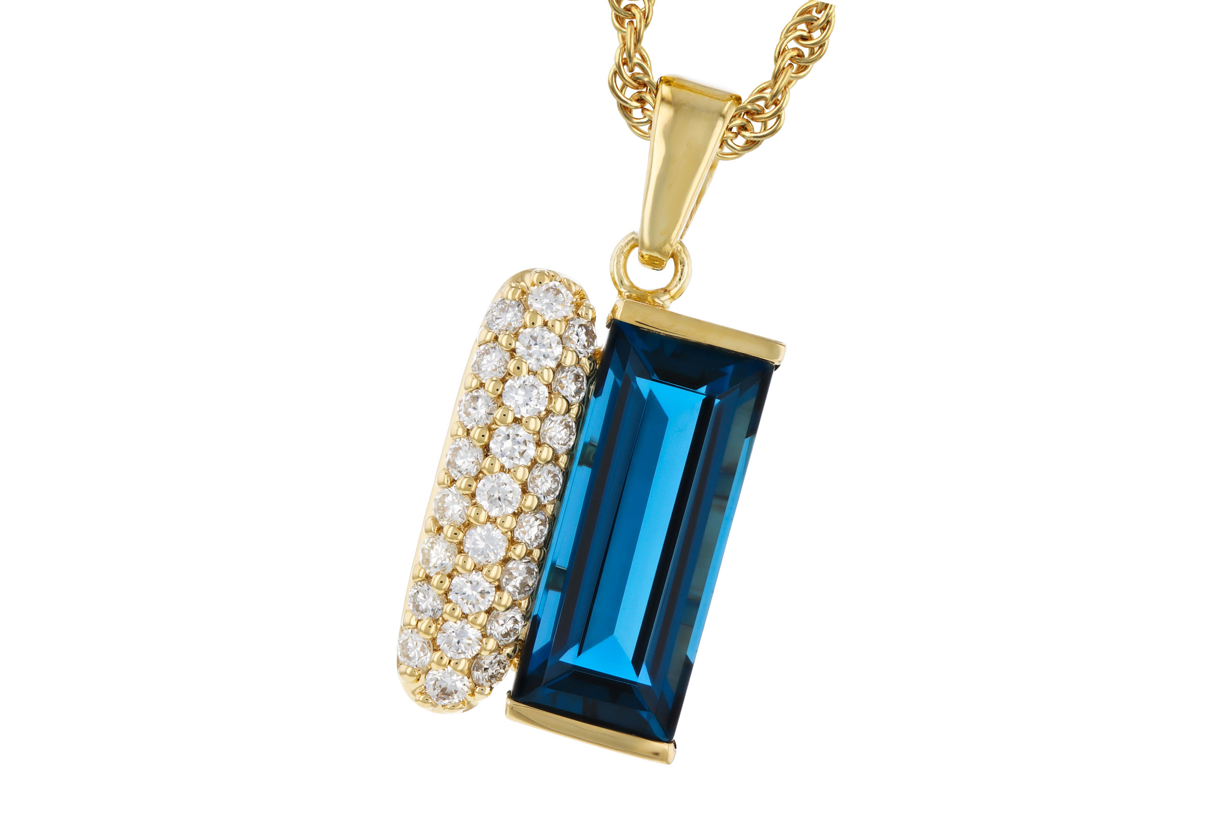 E294-47940: NECK 2.67 LONDON BLUE TOPAZ 2.92 TGW (12x5MM BT)